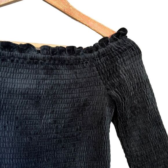 3 for $30! Jane and Delancey black off shoulder blouse - Picture 2 of 9